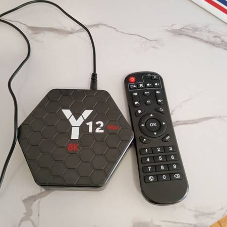 Y12 wireless cable streaming box 1