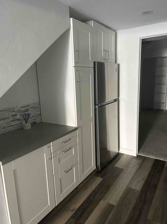 $1200.00 / 2br - mother-in-law basement63674328207873123