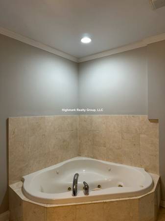 $1,550 / 1br - 🧺✨🌿¡Hermoso departamento de 1 habitación! Lavandería en unidad 🛁 Joya en West Rogers Park🧺✨🌿 (Chicago)63918412513027121