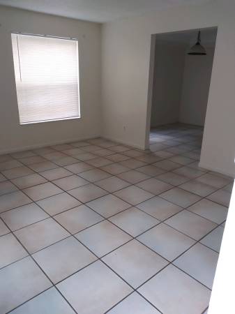 $2,800 / 3br - Townhouse de 3/2 en Coral Springs SIN APROBACIÓN DE ASOCIACIÓN (Coral Springs)64049275527681124