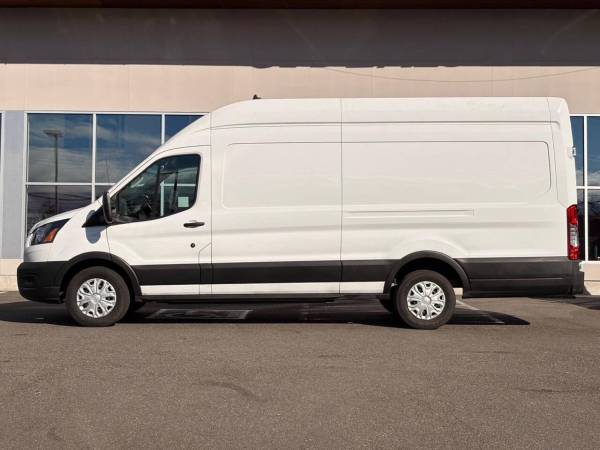 2023 Ford E-Transit Electric 350 - Photo 4