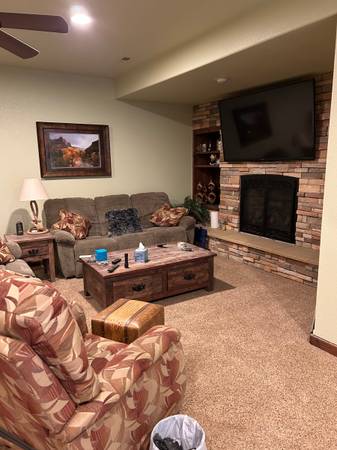 $1,100 / 2br - 900ft2 - NW Colorado Springs Home Share63686691447811123