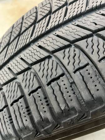 Michelin X-Ice Studless Snow Tires 1