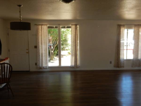 $289,500 / 3br - Casa en Clearlake CA 3 habitaciones 2 baños. 1560 pies cuadrados (condado de Lake)64141643462275124