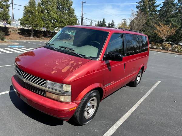 1998 Chevrolet Astro AWD 1