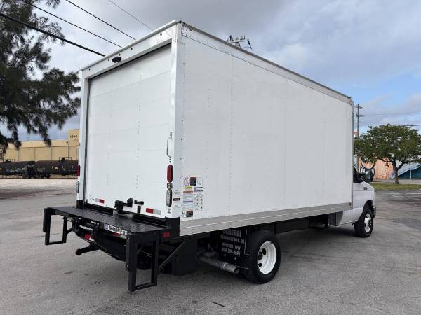 2021 Ford ECONOLINE E 450 - Photo 4