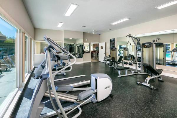 $1,825 / 2br - 808ft2 - REDUCED RENT!! MOVE IN SPECIAL!! (Modesto)63970302360834123