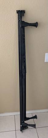 Metal full / twin bed frame . PU in Wylie . Cash 1