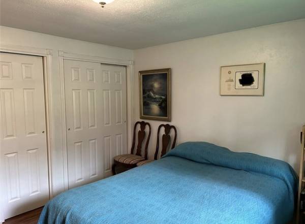 $950 / 1br - Master BR w/Private Bath in 4BR Home (Churchill)63977276912515123