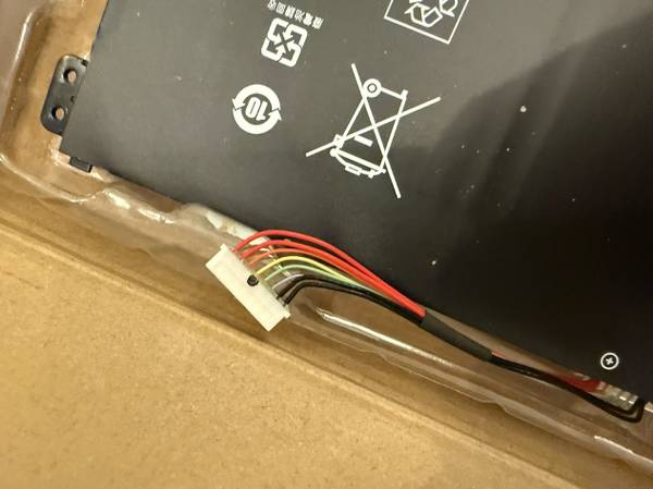 2 brand new laptop batteries - $15 (GILBERT)63469933240963123