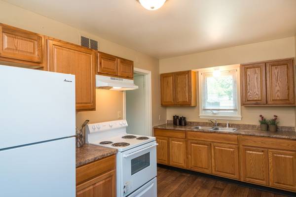 $1,410 / 1br - 520ft2 - 1 habitación, cocina comedor, acabados modernos en la cocina (1301 MN-7, Hopkins, MN)63868696835457122