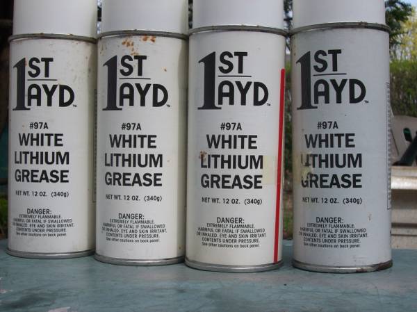 1 LOT OFWHITE LITHIUM SPRAY GREASE 4 CANS 1