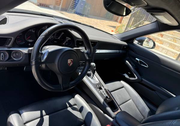 911 Porsche Carrera 2015 - 46,000 millas - 63.000 $ - 65.000 $ (campbell)63470896561537124