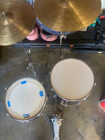 Drum Snare Floor Tom and Cymbals and Stands 1