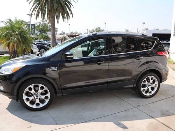 2016 FORD ESCAPE TITANIUM SPORT UTILITY 4D - $9,995 (- $995 Down oac* All Credit Accepted)63476691915907124