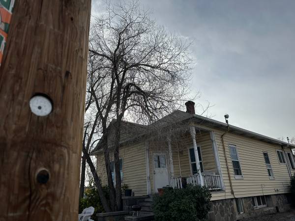 $2,500 / 3br - 1250ft2 - 3 Bedroom House, 1.5 baths, First Month Free (Sparks)63992636359811121