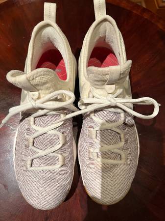 Nike Basketball Youth Zoom KD 9 Size 5.5Y 1