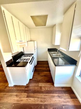 $2,095 / 1br - 536ft2 - 1BD/1BA IN PRIME LOCATION!! (MISSION HILLS)63998605348098122