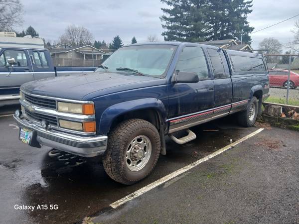 1995 Chevy Silverado. 2500 series. HD 4X4 super cab. 1