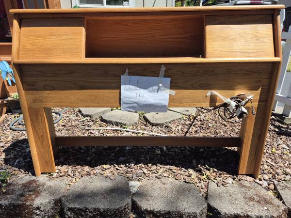FREE Solid Oak head board fits full sz bed 1