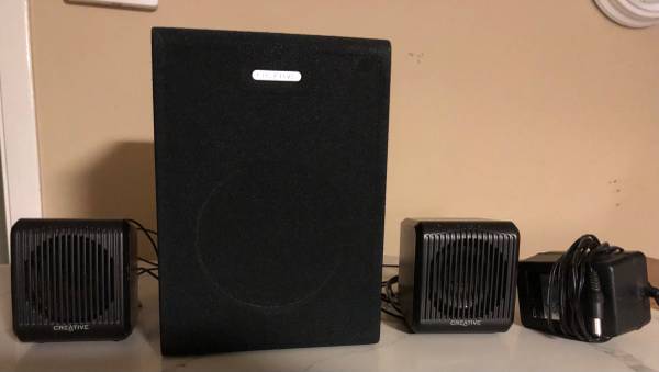 Creative Labs SBS350 2.1 Computer Speakers 1