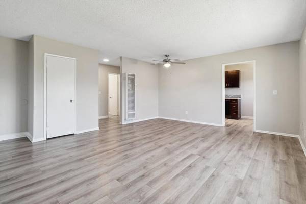 $2,506 / 3br - 1100ft2 - Ceiling fan, Resident social lounge, Gated access63775675205249120