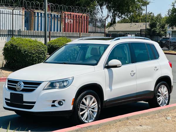 CLEAN TITLE 2011 VOLKSWAGEN TIGUAN (Backup Camera / Navigation) AWD - $5,490 (Sacramento)63619528461569120