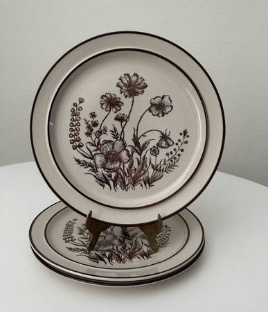 3 Vintage Plates 1