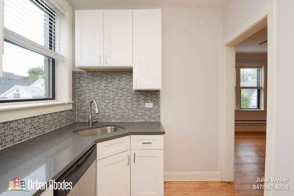 $1,895 / 1br - 700ft2 - $300 OFF FIRST MONTH'S RENT! Quality 1 Bedroom, 1 Bath in Logan Square (Logan Square)64041641808002124