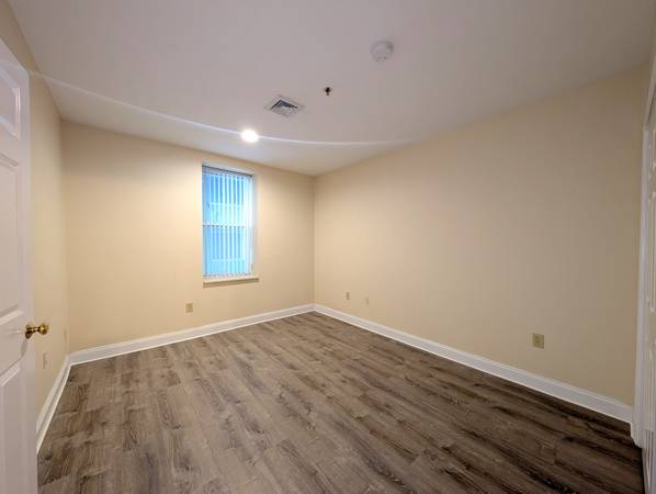 $2,700 / 1br - Modern 1 Bed with Open Kitchen ** Dishwasher ** AC ** 1 Block to T (Cambridge \ Central Sq. \ Cambridgeport)63802096745091124