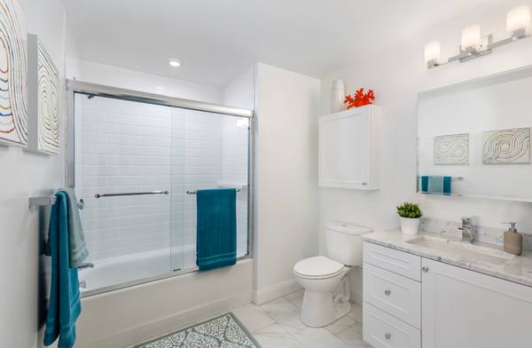 $3,380 / 1br - Brookline 1 Bed/1 Bath Midrise | Hancock Village63810062942081124
