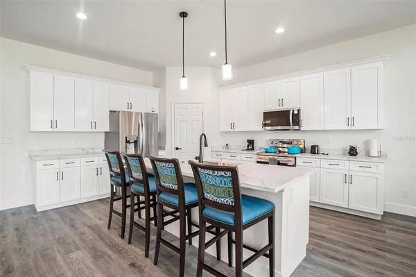 $294 / 3br - Furnished beautiful 3bd, 2.5ba suitable for vac and home (Tampa bay)63991224443010122