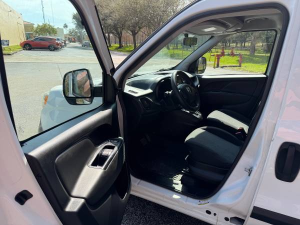 2015 RAM PROMASTER CITY CLEAN - Photo 9