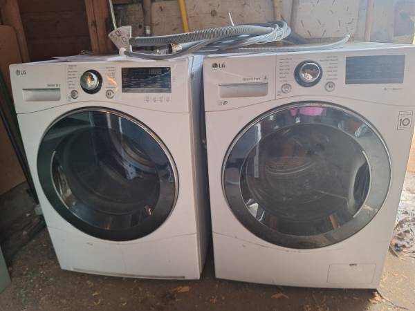 Stackable LG Washer and Dryer 1