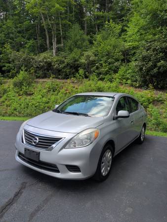 2013 Nissan Versa SV - $4,400 (Mountain City)63470412944003120