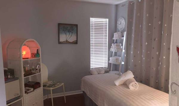 Professional and relaxing full body massage 1