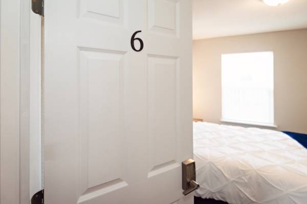 $449.00 / 1br - Room for Rent (FULLY FURNISHED) NO Deposit!63806811847043122