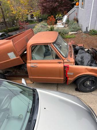 1970 GMC truck parting out 1
