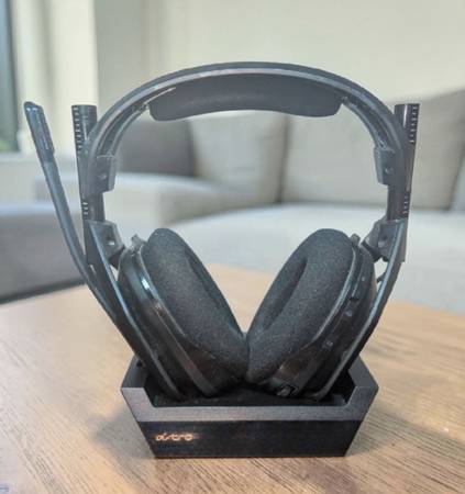 Astro a50  gen 4  gaming headphones for Xbox windows and mac - $140 (Albuquerque)