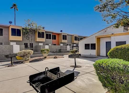 $1,215 / 2br - 1008ft2 - Carport, Servicios de Lavandería, Gestión en el Sitio (3150 S. Decatur Blvd., Las Vegas, NV)63859611846529122