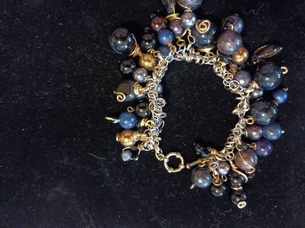 Onyx, black pearls, crystal, gold plate beads, lapis, natural labdorit 1