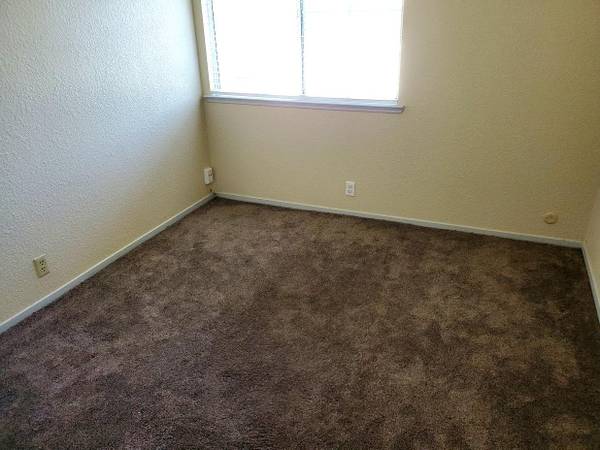 $550 / 1br - 100ft2 - $550 Modesto Room for Rent (Modesto)63970302556930120