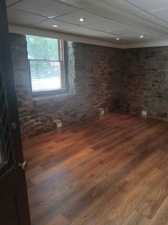$1,050 / 1br - 650ft2 - Studio Apt./ Roland Park/ Ground Level $1200.00/ Includes Ut (Roland Park)63694501282947121
