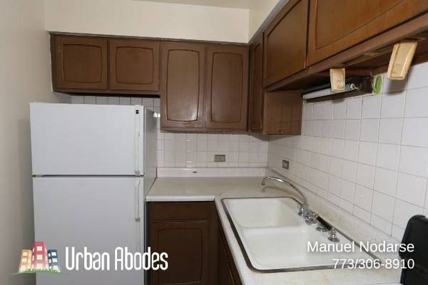 $1,795 / 1br - 700ft2 - Brilliant 1 Bedroom, 1 Bath in Lakeview, Available: 11/1/2025 (Lakeview)64041646940035123