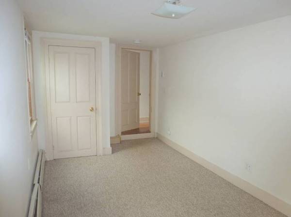 $907 / 1br - Sunny 1BR on Bonita St – close to transit & shopping  in Sausalito (sausalito)64055522060802120