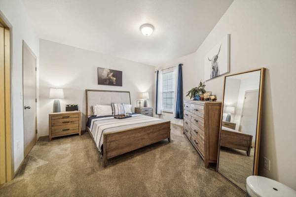 $1,580 / 2br - 1073ft2 - ONE MONTH FREE AND REDUCED RENT ON BEAUTIFUL 2 BED, 2 BATH HOME!!63779870684035122