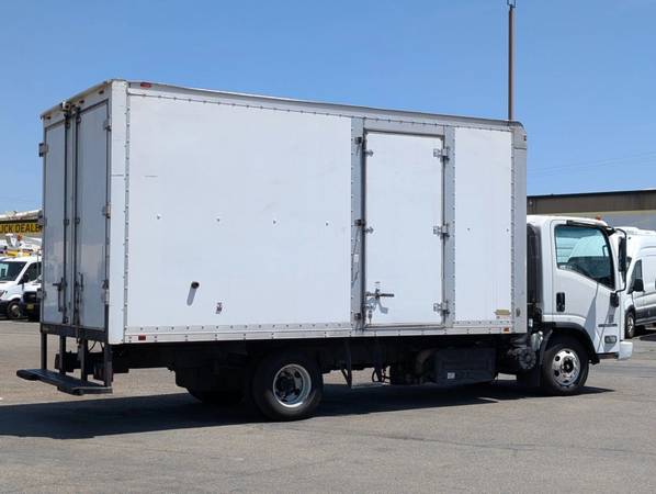2012 Isuzu NPR HD 16FT - Photo 2