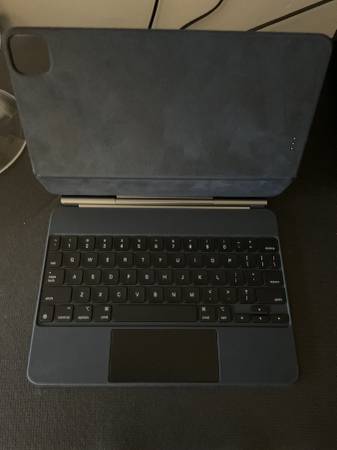 Genuine Apple A2261 Magic Keyboard for iPad Pro 11 Inch and iPad Air 4 1