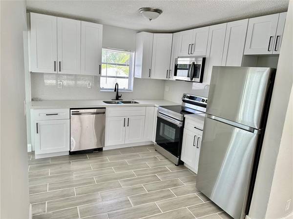 $395,000 / 3br - Updated Three Bedroom House in East Pompano Beach (Pompano Beach)64001845451523123
