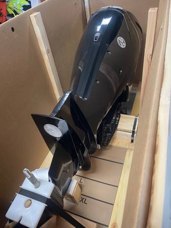 Pair of Mercury 115 Command Thrusts New in Crates 1